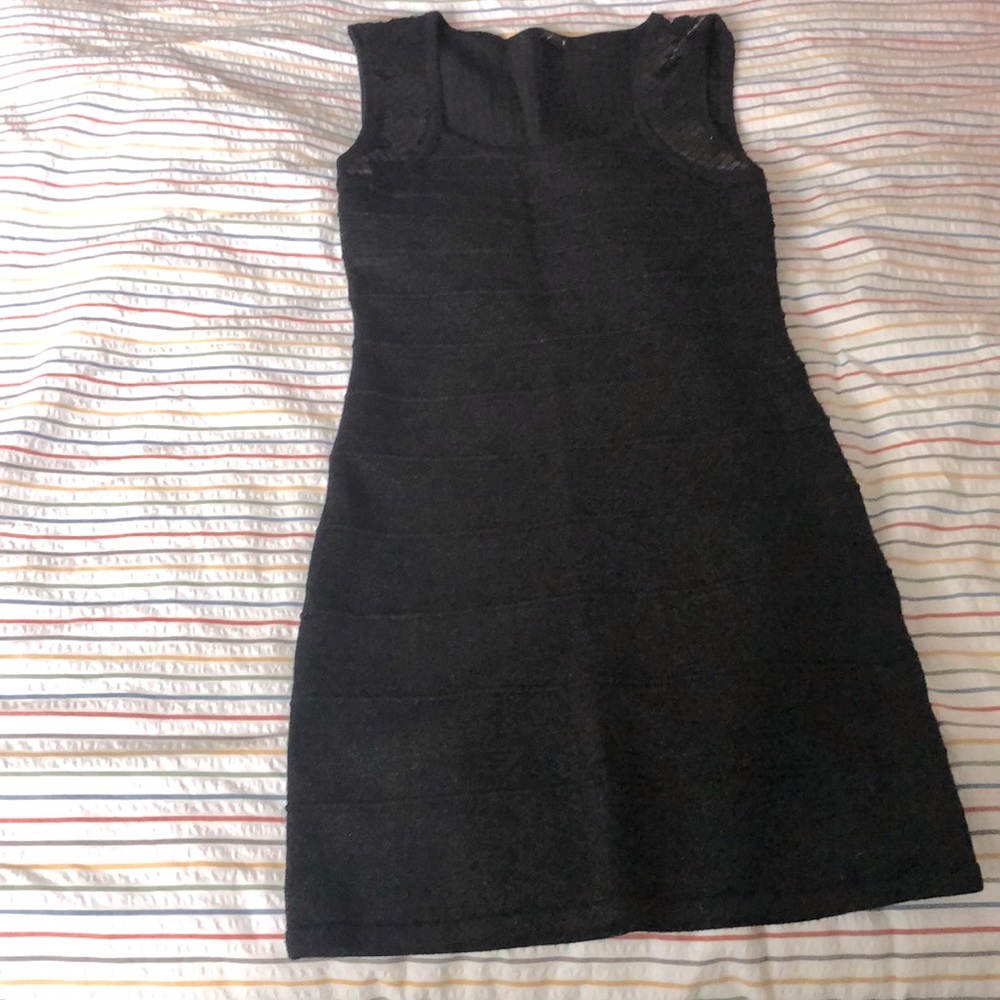 Little black dress with sequin